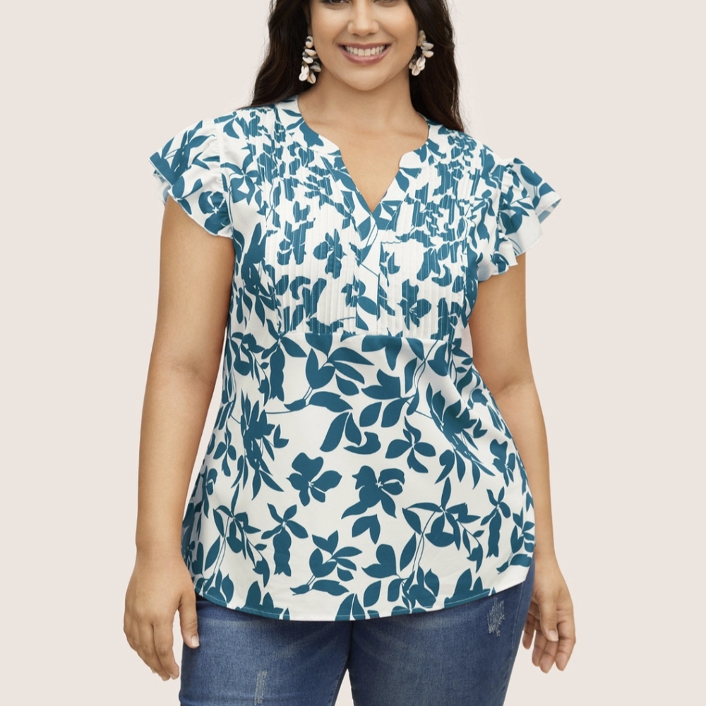 NWOT BloomChic Floral print blouse